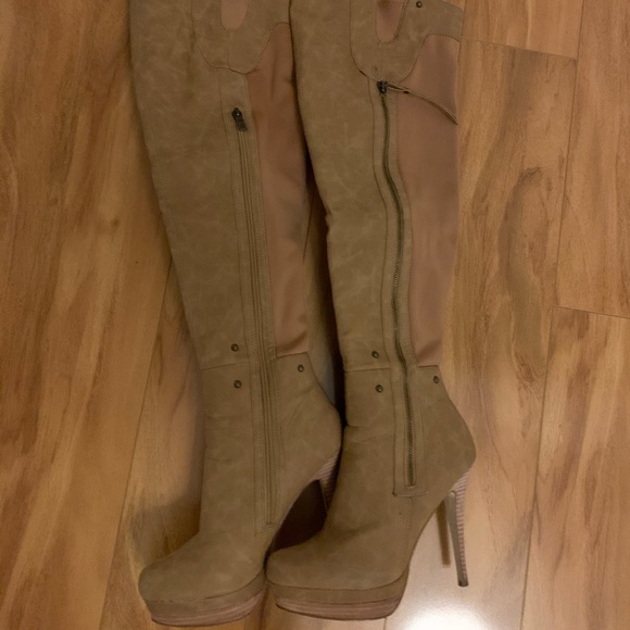Can Knee High Boots